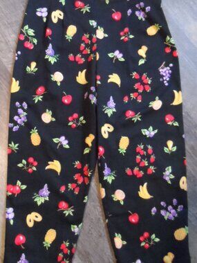 Briggs NY Capri Pants Black w/ Colorful Fruit Sz 14 NWOT